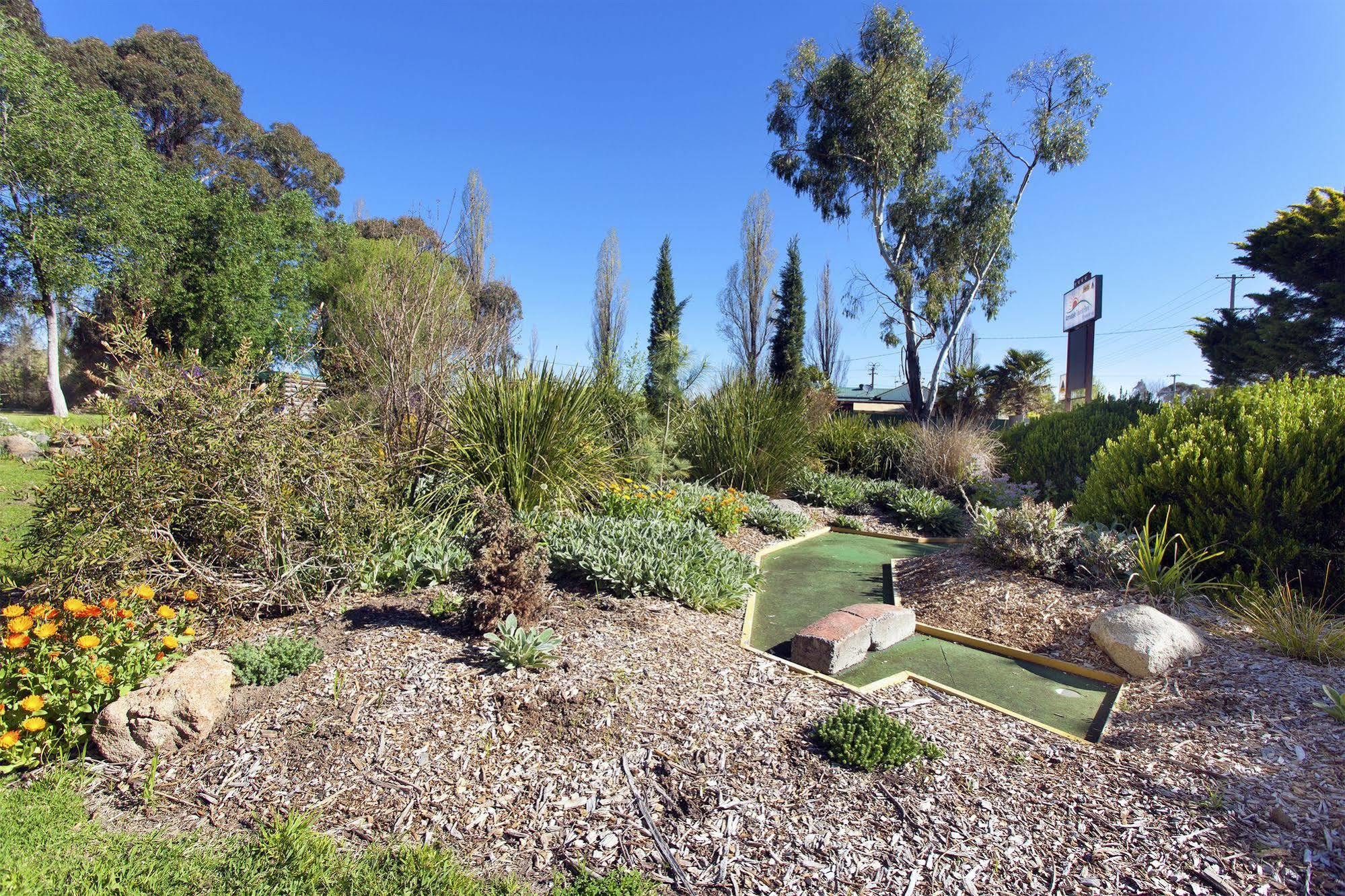 Armidale Tourist Park Hotel ภายนอก รูปภาพ