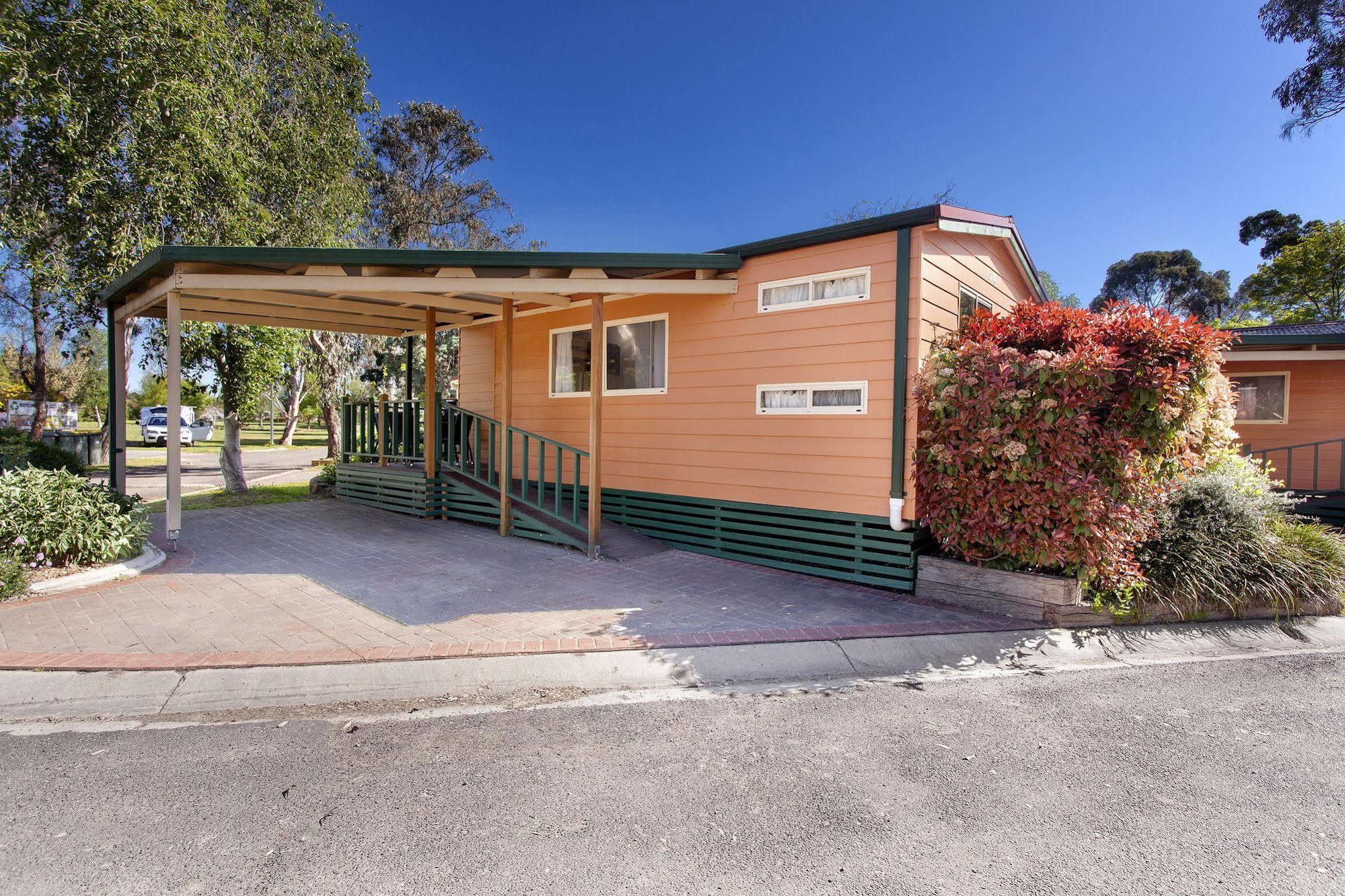 Armidale Tourist Park Hotel ภายนอก รูปภาพ